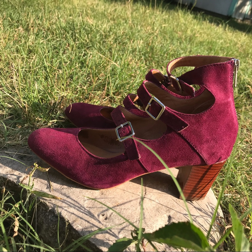 Corso Como Women’s Nico Pump in Eggplant Suede